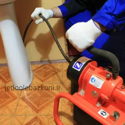 بازکردن لوله در قنات کوثر تهران با رعایت تمامی پروتکل های بهداشتی