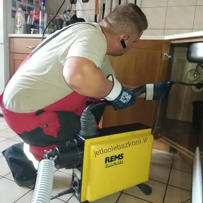 بازکردن لوله در سپاهان شهر اصفهان با رعایت اصول بهداشت