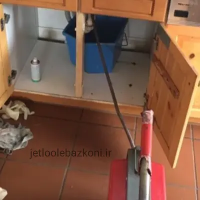 بازکردن لوله در باغ فیض تهران با رعایت پروتکل های بهداشتی