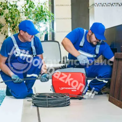 بازکردن لوله در گلستان اهواز بارعایت پروتکل های بهداشتی