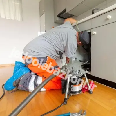 لوله بازکنی در شمشیری تهران